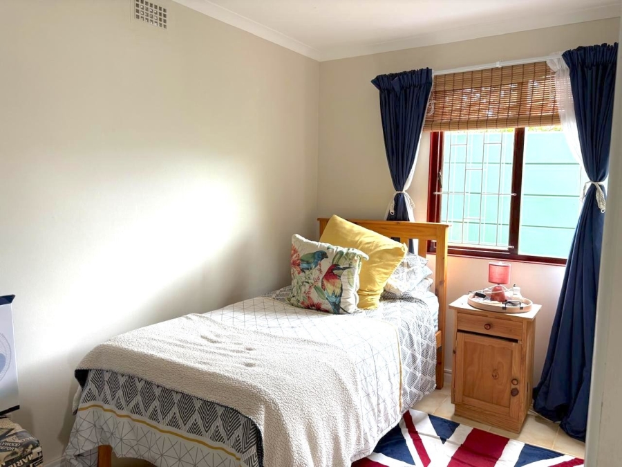 To Let 2 Bedroom Property for Rent in Sunnydale Western Cape
